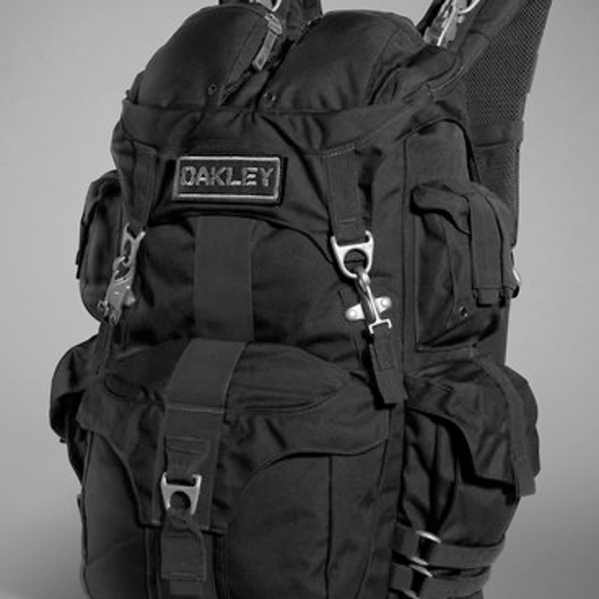 Staff Picks: Oakley AP Backpack 3.0 - Skateboarding Magazine