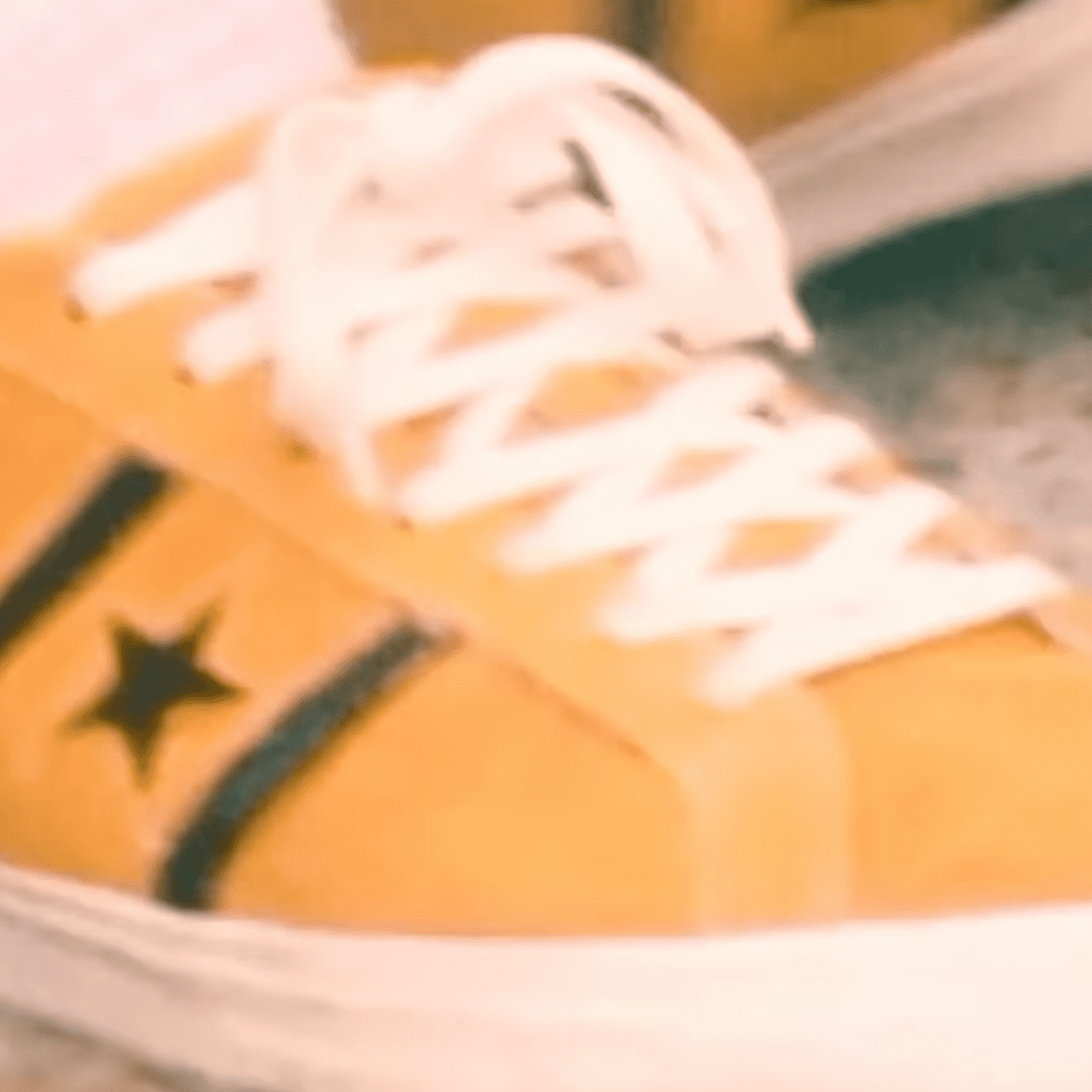 Converse one star yellow on outlet feet